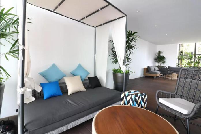 Establishment Bangsar By Sleepy Bear Aparthotel Kuala Lumpur Bagian luar foto